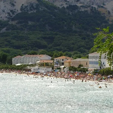 Apartment Halfway To The Sea